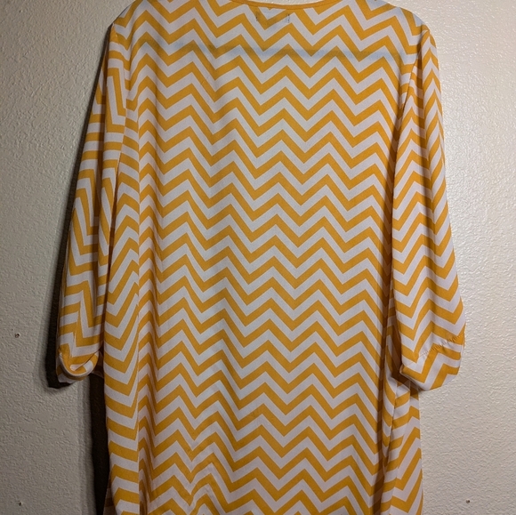 Kiara Gold and White Boxy Blouse with 3/4 Sleeves - Picture 4 of 4